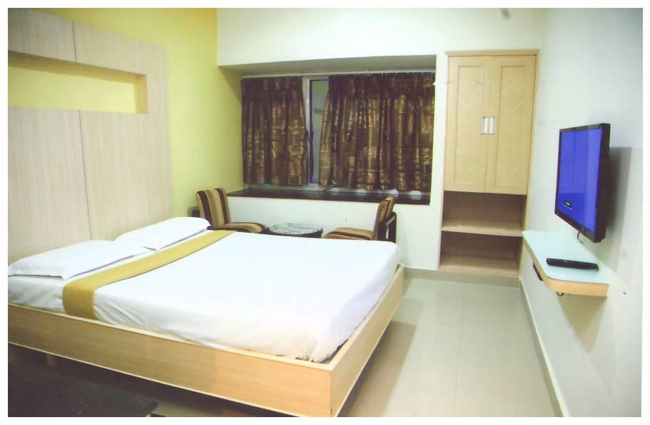 Sri Srinivasa Residency Hotel Kadapa Exterior photo